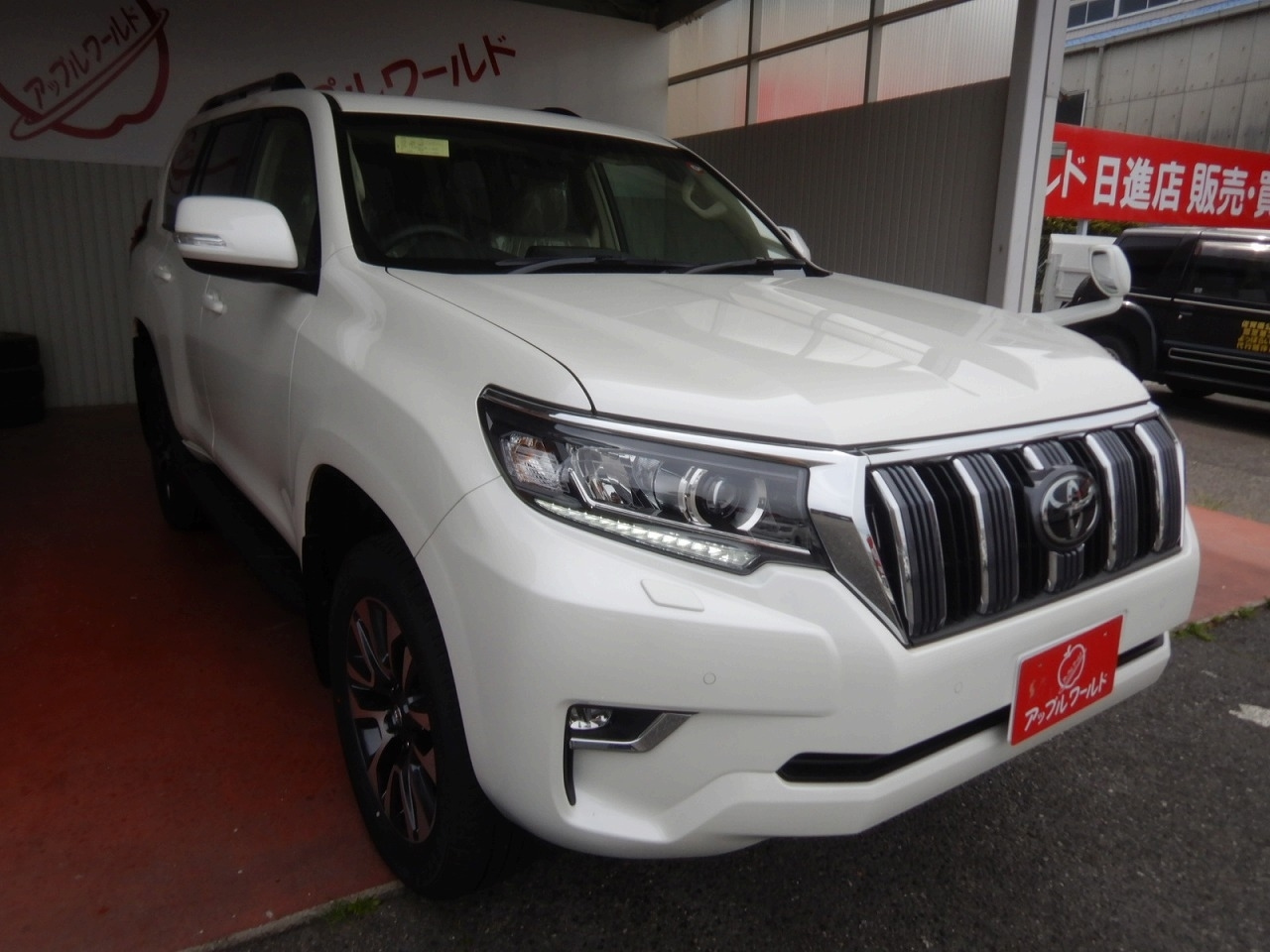 Import and buy TOYOTA LAND CRUISER PRADO 2023 from Japan to Nairobi, Kenya