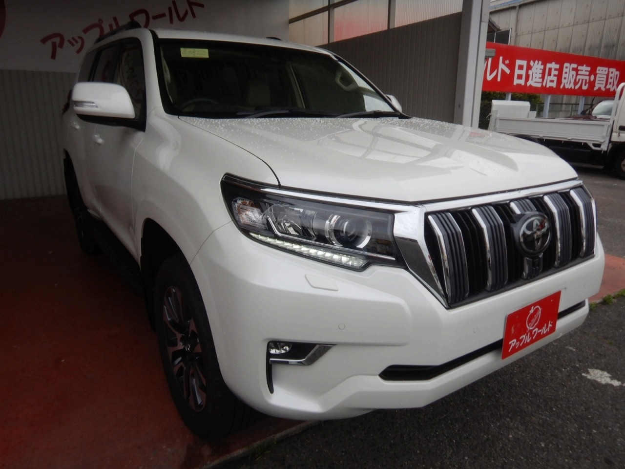 Import and buy TOYOTA LAND CRUISER PRADO 2022 from Japan to Nairobi, Kenya