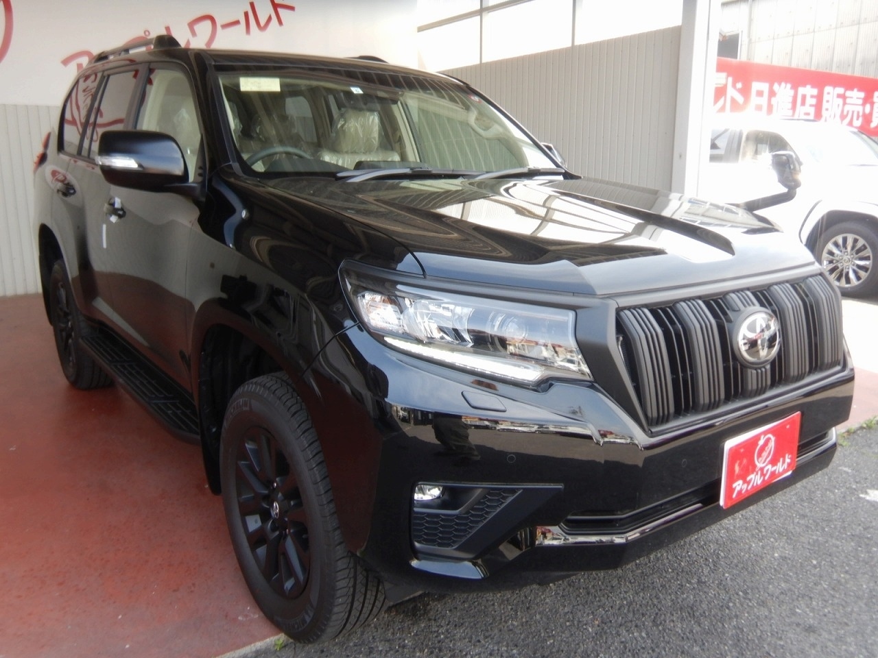 Import and buy TOYOTA LAND CRUISER PRADO 2023 from Japan to Nairobi, Kenya