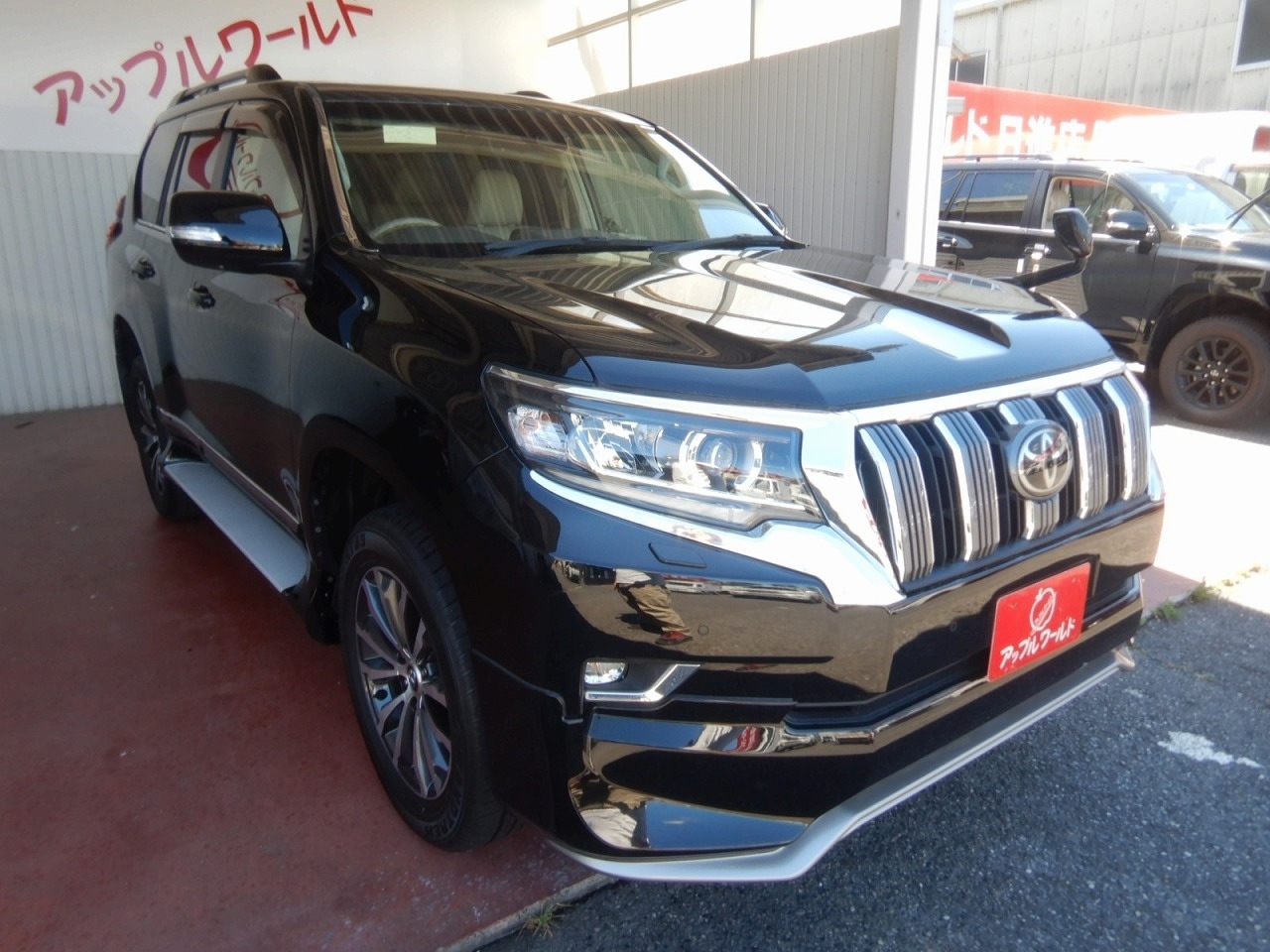 Import and buy TOYOTA LAND CRUISER PRADO 2018 from Japan to Nairobi, Kenya