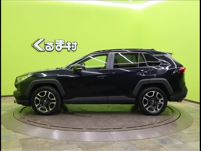 Import and buy TOYOTA RAV4 2020 from Japan to Nairobi, Kenya