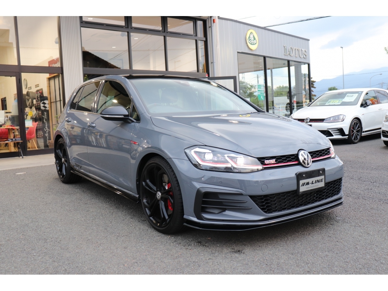 Import and buy VOLKSWAGEN GOLF GTI 2019 from Japan to Nairobi, Kenya