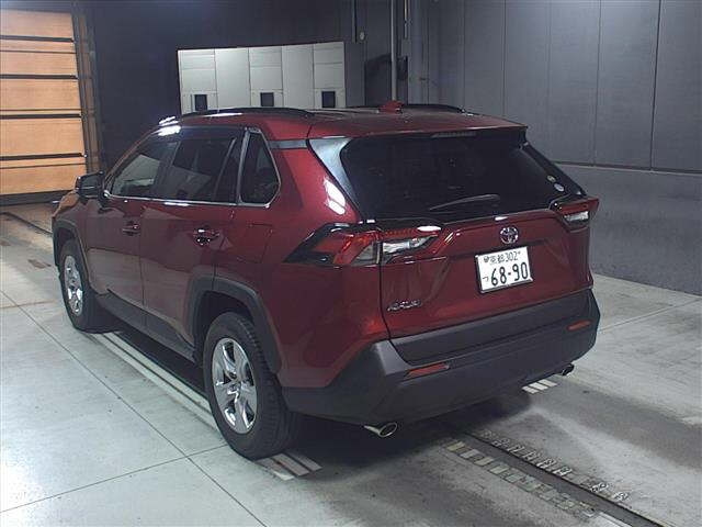 Import and buy TOYOTA RAV4 2019 from Japan to Nairobi, Kenya