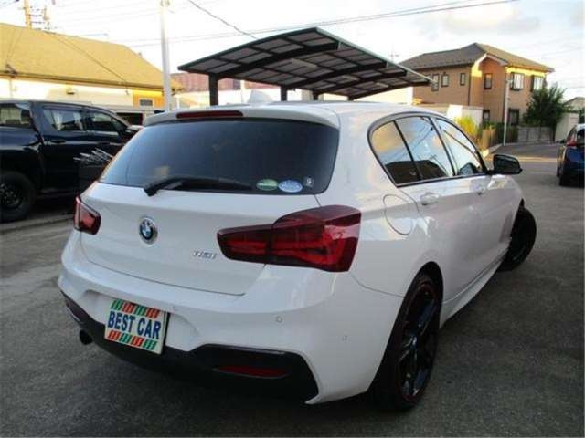 Import and buy BMW 1 SERIES 2017 from Japan to Nairobi, Kenya