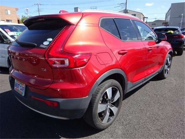 Import and buy VOLVO XC40 2018 from Japan to Nairobi, Kenya