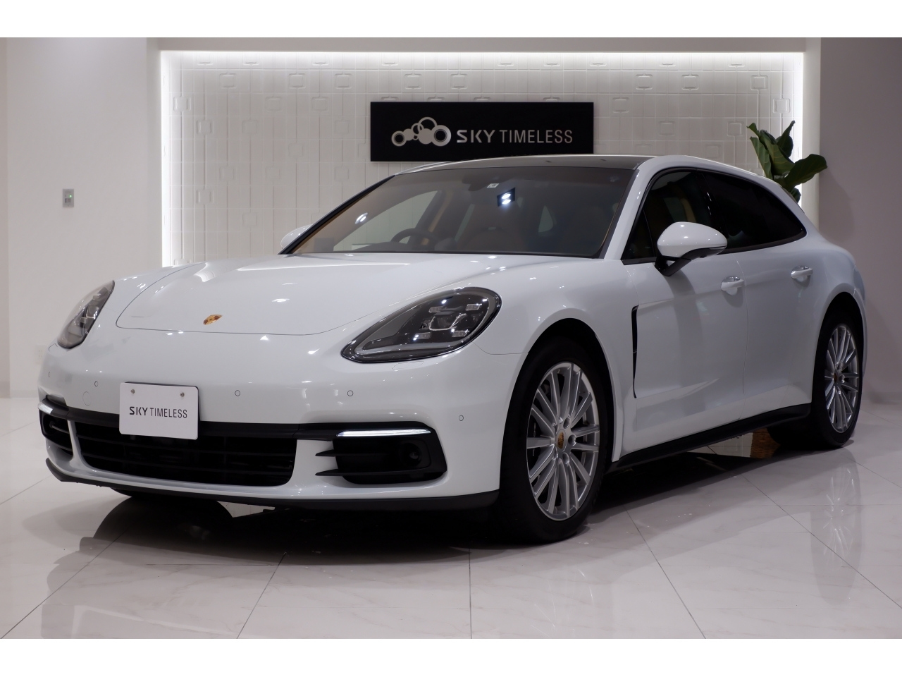 Import and buy PORSCHE PANAMERA SPORT TOURISMO 2019 from Japan to Nairobi, Kenya