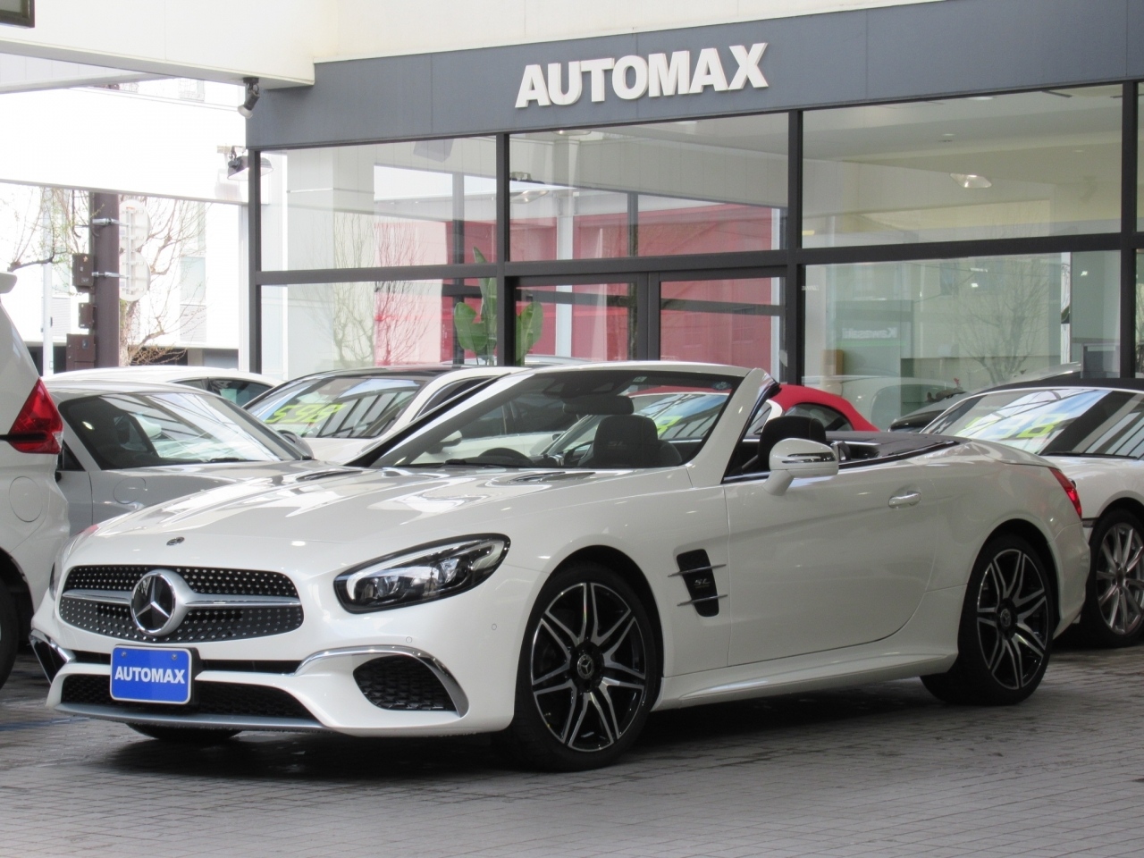 Import and buy MERCEDES BENZ SL SERIES 2020 from Japan to Nairobi, Kenya