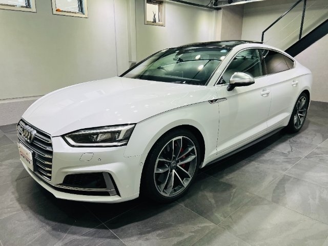 Import and buy AUDI S5 SPORTBACK 2018 from Japan to Nairobi, Kenya