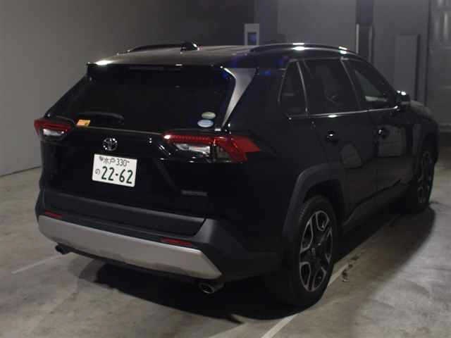 Import and buy TOYOTA RAV4 2019 from Japan to Nairobi, Kenya