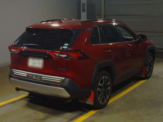 Import and buy TOYOTA RAV4 2019 from Japan to Nairobi, Kenya