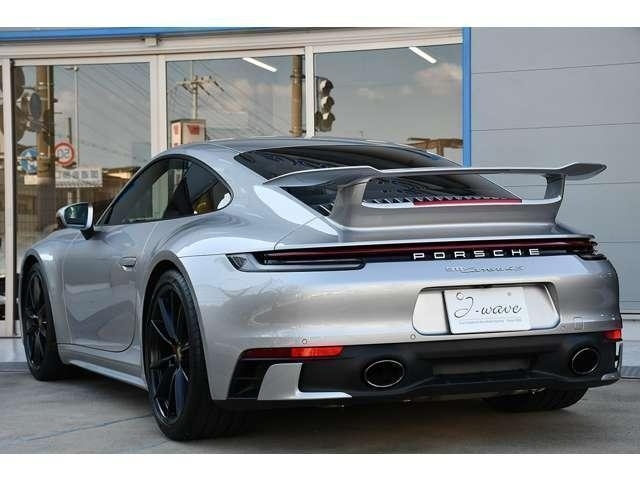 Import and buy PORSCHE 911 2020 from Japan to Nairobi, Kenya