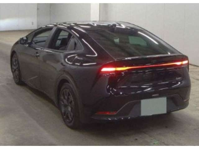 Import and buy TOYOTA PRIUS 2023 from Japan to Nairobi, Kenya