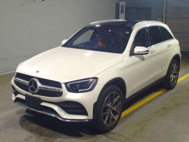 Import and buy MERCEDES BENZ GLC CLASS 2020 from Japan to Nairobi, Kenya