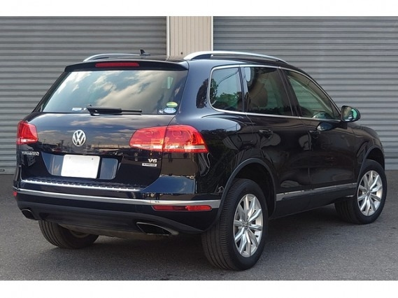 Import and buy VOLKSWAGEN TOUAREG 2017 from Japan to Nairobi, Kenya