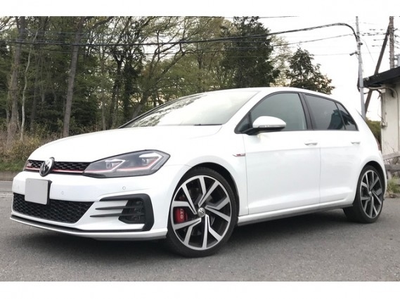 Import and buy VOLKSWAGEN GOLF GTI 2017 from Japan to Nairobi, Kenya