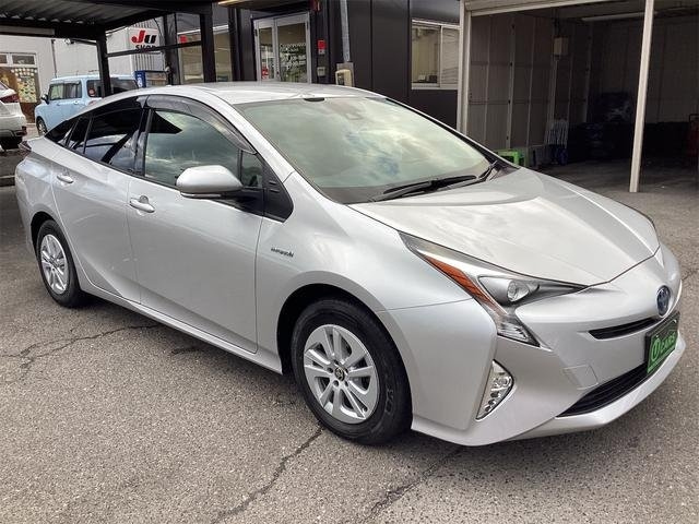 Import and buy TOYOTA PRIUS 2018 from Japan to Nairobi, Kenya