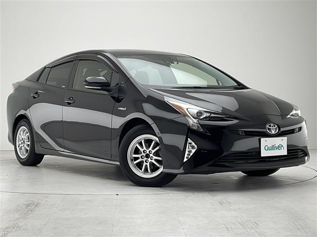 Import and buy TOYOTA PRIUS 2018 from Japan to Nairobi, Kenya