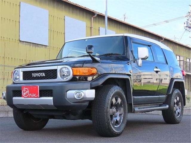 Import and buy TOYOTA FJ CRUISER 2017 from Japan to Nairobi, Kenya