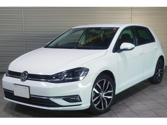 Import and buy VOLKSWAGEN GOLF 2018 from Japan to Nairobi, Kenya