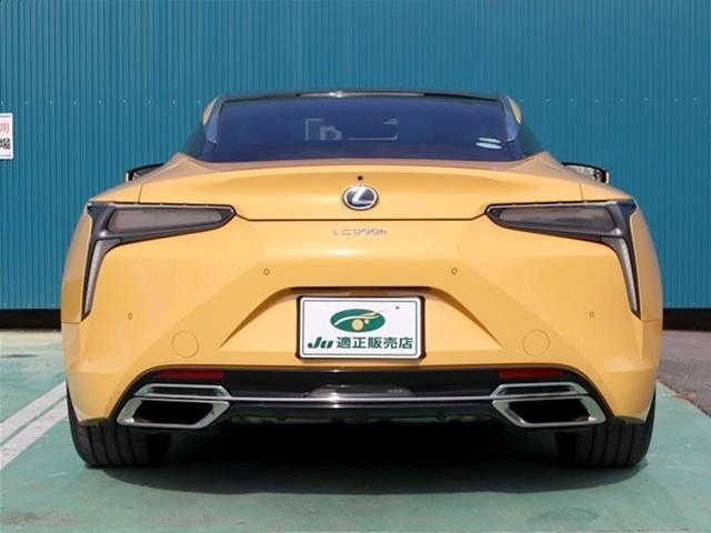 Import and buy LEXUS LC 2017 from Japan to Nairobi, Kenya