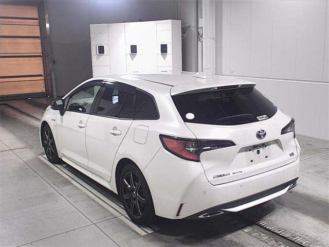 Import and buy TOYOTA COROLLA TOURING 2019 from Japan to Nairobi, Kenya