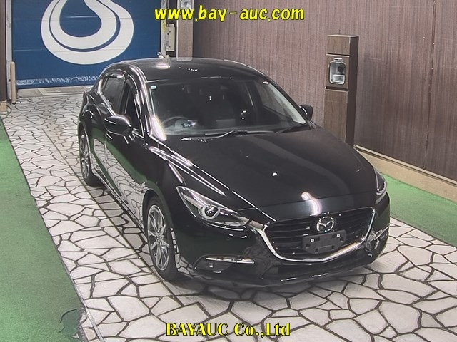 Import and buy MAZDA AXELA 2018 from Japan to Nairobi, Kenya