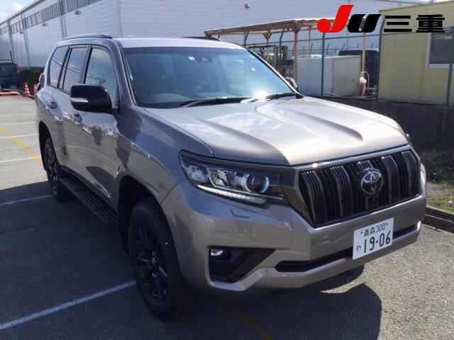 Import and buy TOYOTA LAND CRUISER PRADO 2022 from Japan to Nairobi, Kenya