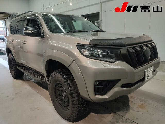 Import and buy TOYOTA LAND CRUISER PRADO 2023 from Japan to Nairobi, Kenya