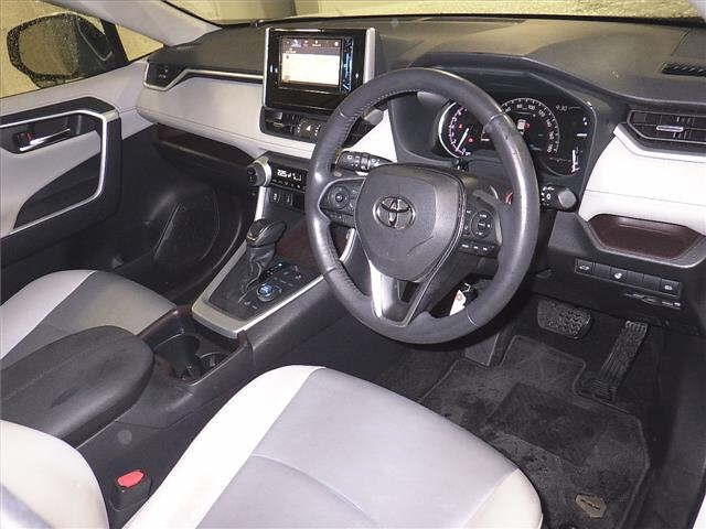 Import and buy TOYOTA RAV4 2019 from Japan to Nairobi, Kenya