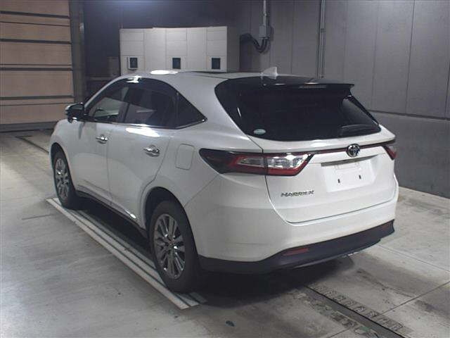 Import and buy TOYOTA HARRIER 2017 from Japan to Nairobi, Kenya