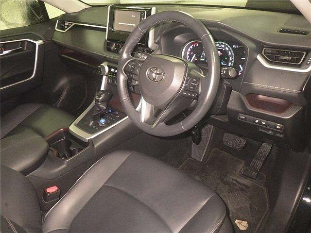 Import and buy TOYOTA RAV4 2019 from Japan to Nairobi, Kenya