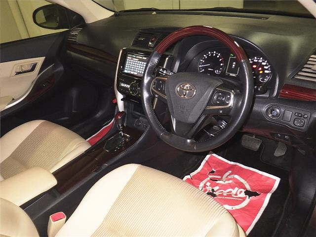 Import and buy TOYOTA PREMIO 2018 from Japan to Nairobi, Kenya