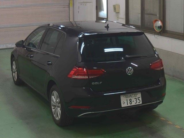 Import and buy VOLKSWAGEN GOLF 2018 from Japan to Nairobi, Kenya