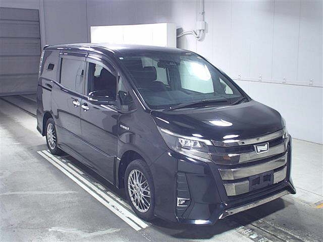 Import and buy TOYOTA NOAH 2018 from Japan to Nairobi, Kenya