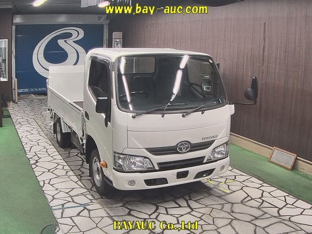 Import and buy TOYOTA TOYOACE 2017 from Japan to Nairobi, Kenya