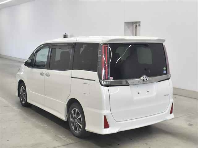 Import and buy TOYOTA NOAH 2020 from Japan to Nairobi, Kenya