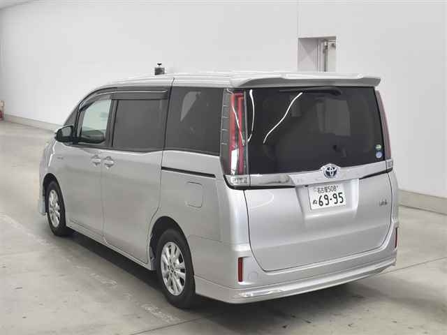 Import and buy TOYOTA NOAH 2017 from Japan to Nairobi, Kenya