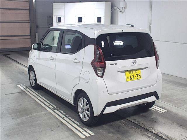 Import and buy NISSAN DAYZ 2023 from Japan to Nairobi, Kenya