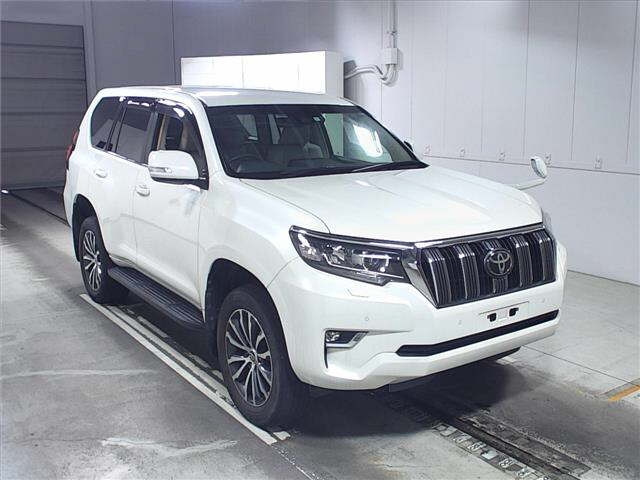 Import and buy TOYOTA LAND CRUISER PRADO 2018 from Japan to Nairobi, Kenya