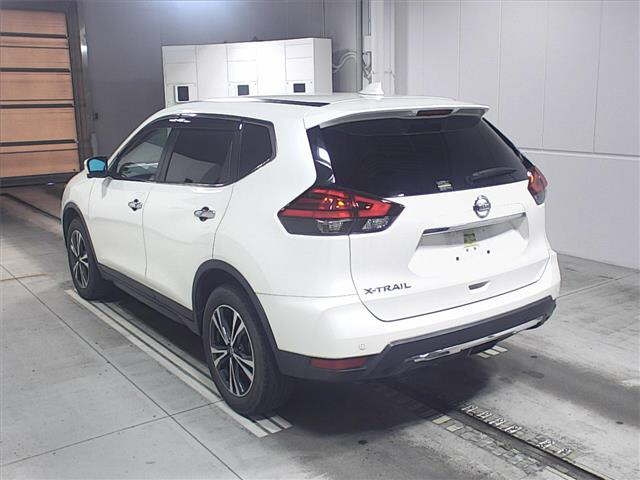 Import and buy NISSAN X-TRAIL 2019 from Japan to Nairobi, Kenya