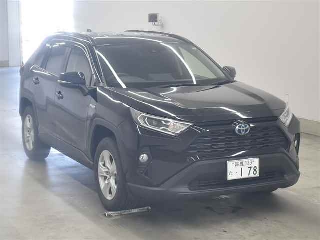 Import and buy TOYOTA RAV4 2019 from Japan to Nairobi, Kenya