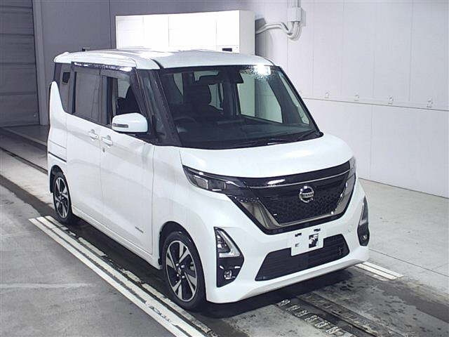 Import and buy NISSAN ROOX 2022 from Japan to Nairobi, Kenya