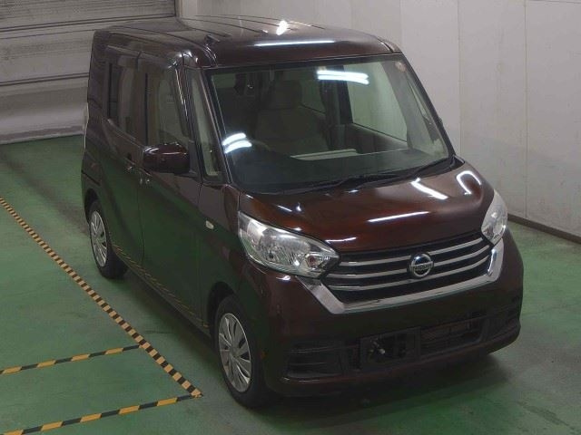 Import and buy NISSAN DAYZ ROOX 2018 from Japan to Nairobi, Kenya