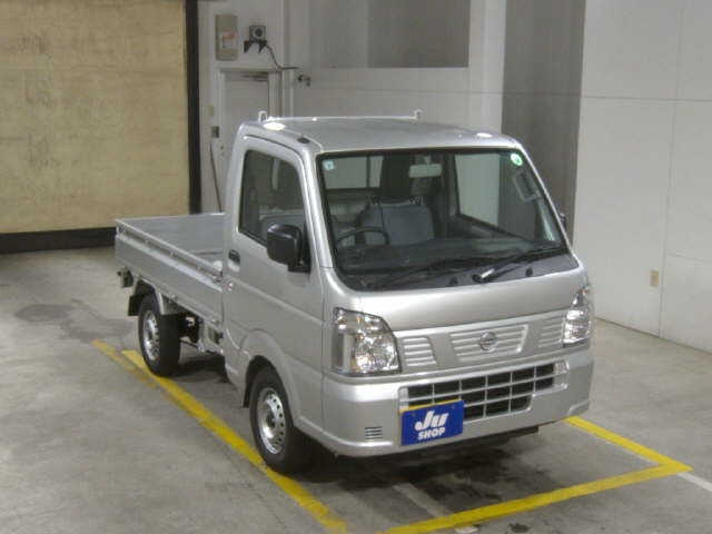 Import and buy NISSAN CLIPPER TRUCK 2024 from Japan to Nairobi, Kenya