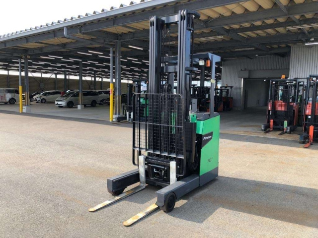 Import and buy TOYOTA FORKLIFT 2019 from Japan to Nairobi, Kenya