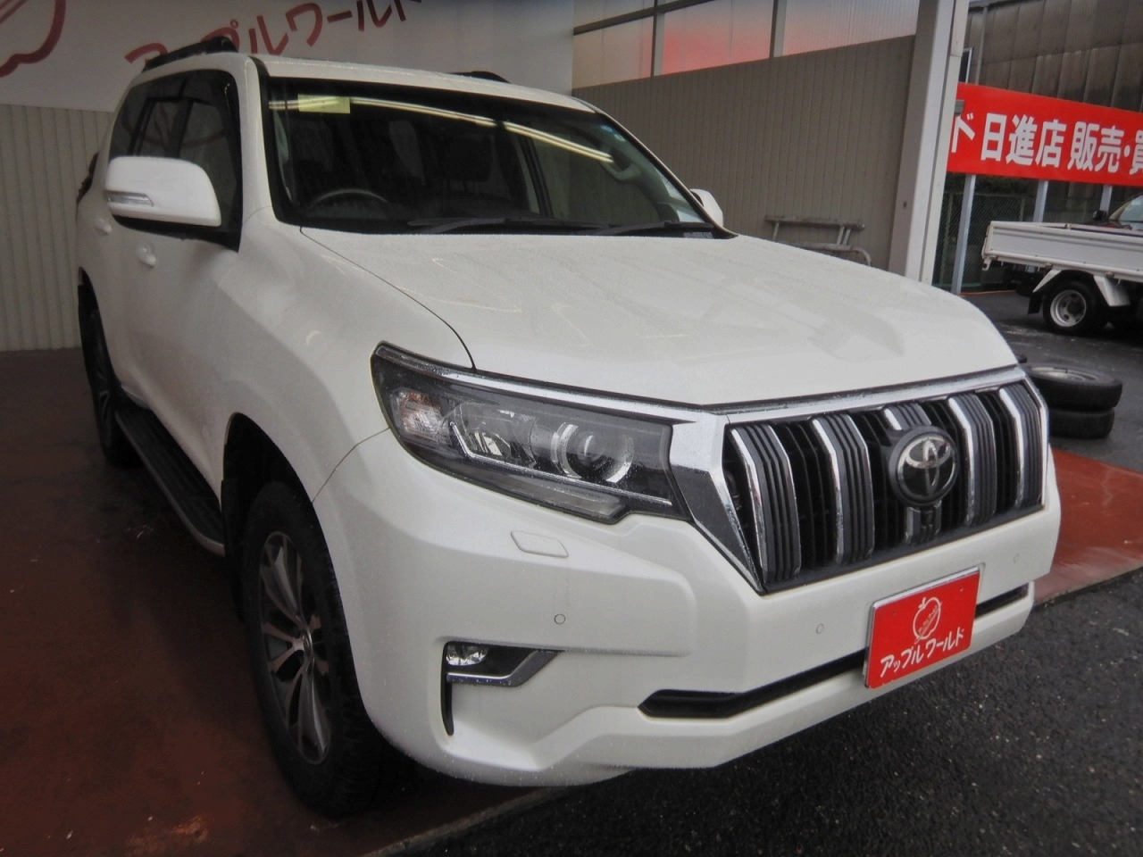 Import and buy TOYOTA LAND CRUISER PRADO 2019 from Japan to Nairobi, Kenya