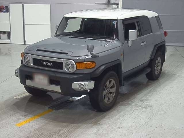 Import and buy TOYOTA FJ CRUISER 2017 from Japan to Nairobi, Kenya