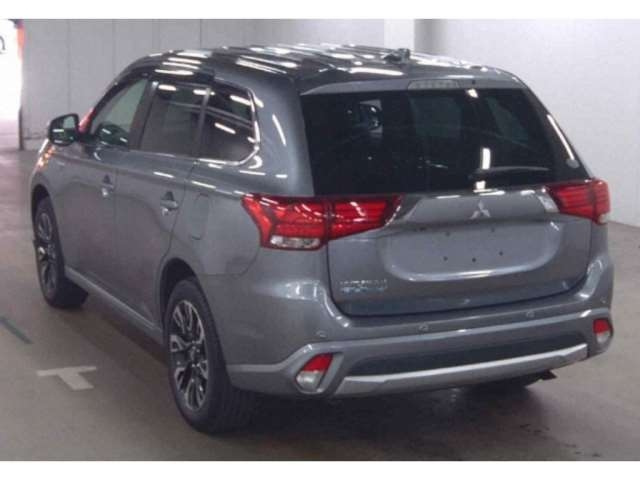 Import and buy MITSUBISHI OUTLANDER PHEV 2017 from Japan to Nairobi, Kenya