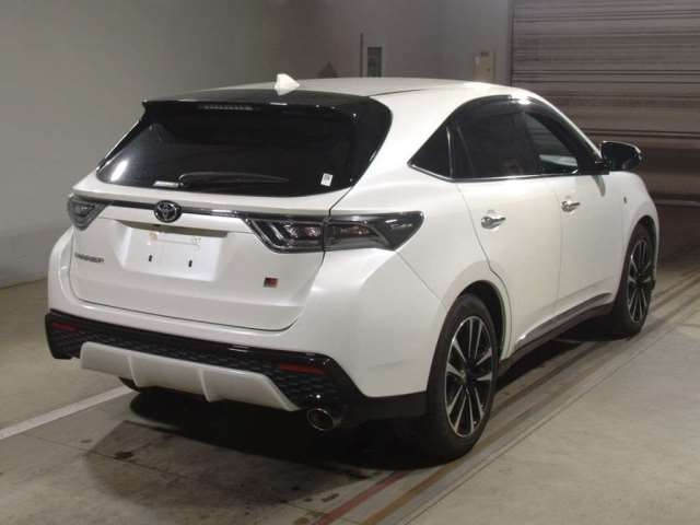 Import and buy TOYOTA HARRIER 2018 from Japan to Nairobi, Kenya