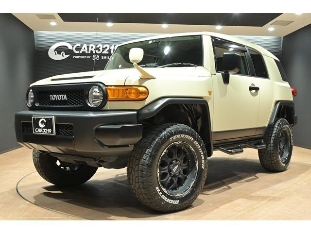 Import and buy TOYOTA FJ CRUISER 2017 from Japan to Nairobi, Kenya